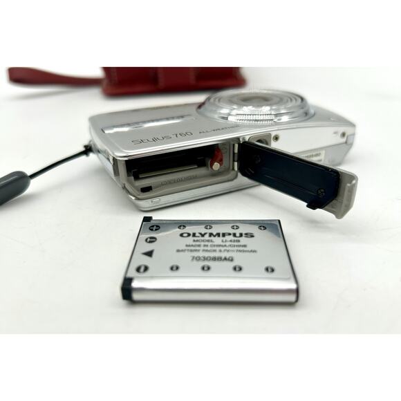 OLYMPUS Stylus 760 7.1 MP 3X Opt Zoom Digital Camera w/Battery & Charger Working - Picture 13 of 13